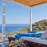 Folegandros Apartments Hotel 2*
