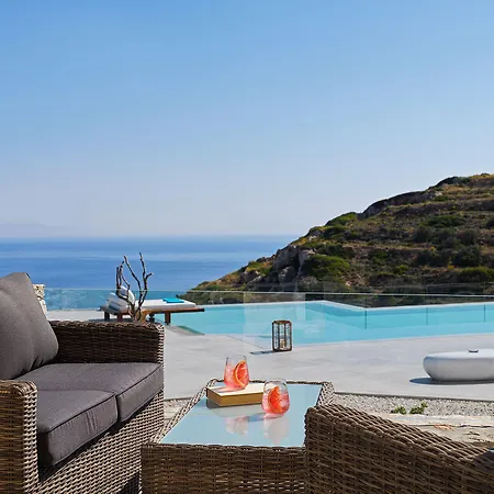 Folegandros Apartments